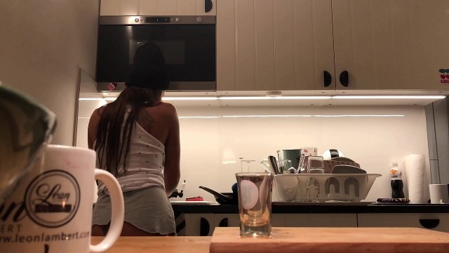 Tanya Games Dishes In Kitchen The Kitchen Hot Voyeur Webcam Ass