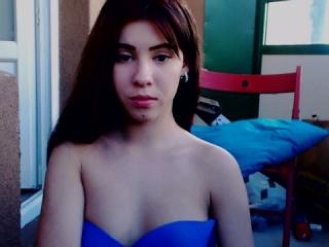 Britanny_B Webcam Model Small Tits Tits Female Sex Caucasian Brunette