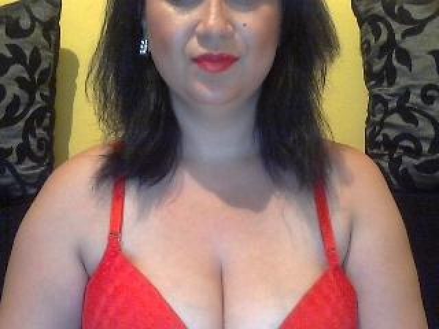 BuztyBrenda Large Tits Babe Caucasian Tits Brunette Webcam Brown Eyes