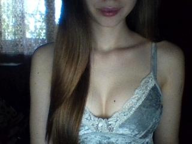 Kate8baby Webcam Model Straight Beautiful Shaved Pussy Brown Eyes