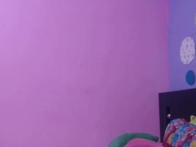 Luci_ana1993 Brunette Webcam Model Female Caucasian Webcam Brown Eyes