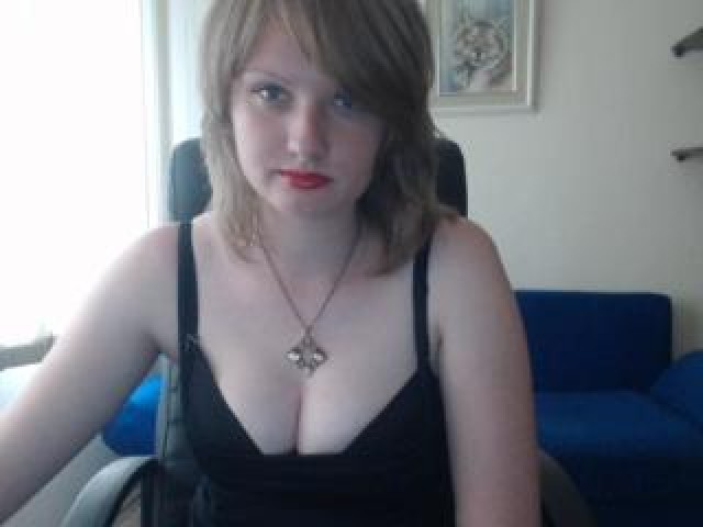 Massandraa Blonde Babe Pussy Couple Blue Eyes Female Webcam Model