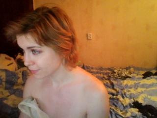 Salvora Medium Tits Caucasian Straight Babe Redhead Webcam