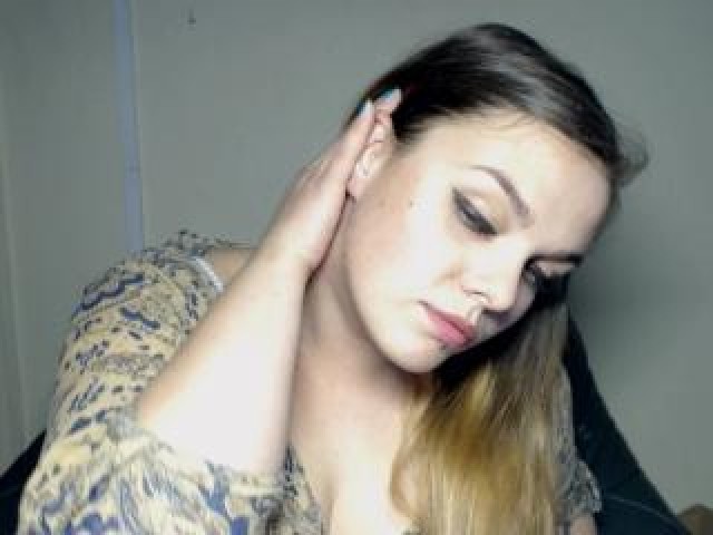 SelinaBB Large Tits Caucasian Webcam Shaved Pussy Webcam Model Babe